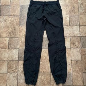 Lululemon joggers/studio pants